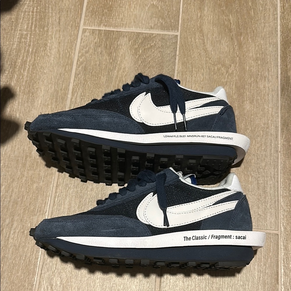 Like New Nike Sacai Navy and White Classic Sneakers